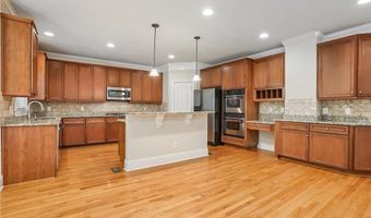 12516 Darvish Ln, Alpharetta, GA 30005