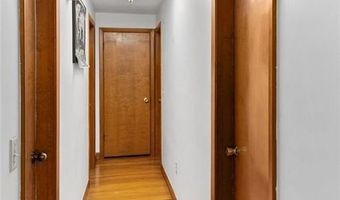 398 Central St, North Smithfield, RI 02896