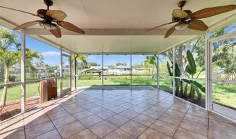318 LOOKOUT Dr, Apollo Beach, FL 33572