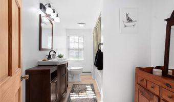 409 Summit Rd, Exeter, RI 02822