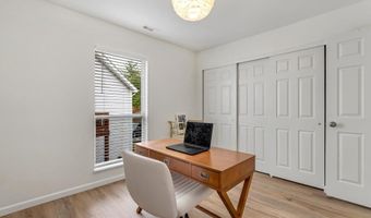 1716 Whispering Creek Dr C, Ballwin, MO 63021