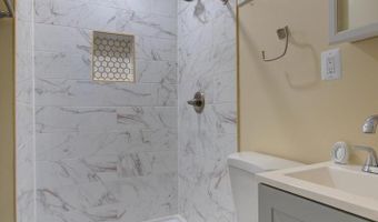 2258 ARLINGTON Ter, Alexandria, VA 22303