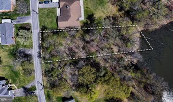 11821 ELLINGTON Dr, Beltsville, MD 20705
