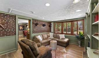 7111 CINDY Ln, Annandale, VA 22003