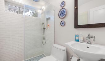 4004 ESTABROOK Dr, Annandale, VA 22003