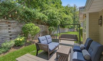 22 Smoke Rise Ln, Bedminster, NJ 07921