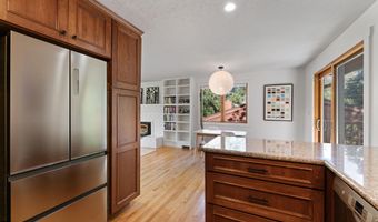 304 Clinton St, Ashland, OR 97520