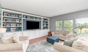 1172 Summerlake Dr, Alexandria, KY 41001