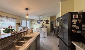5 Freedom Ln, Belfast, ME 04915