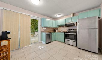 3130 Erskine Dr, Charlotte, NC 28205