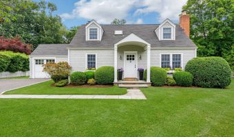 4 Old Stone Rd, Darien, CT 06820