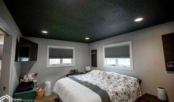 207 S Colby St, Algona, IA 50511