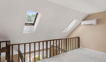 2 Cortland Cir, Bangor, ME 04401