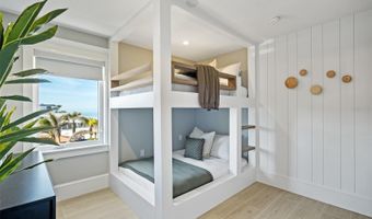 881 N SHORE Dr, Anna Maria, FL 34216