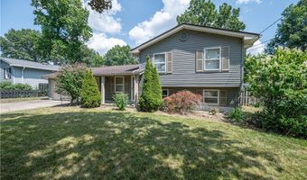 2211 Penny Ln, Austintown, OH 44515