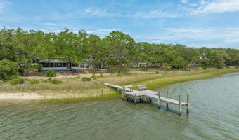 632 Mariner Cir, Alligator Point, FL 32346