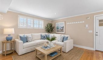 20 Narragansett Ave 306, Narragansett, RI 02882