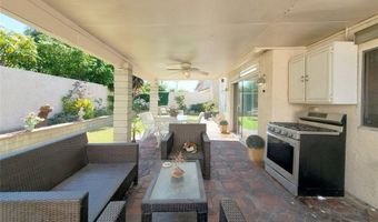220 S Linhaven Cir, Anaheim, CA 92804