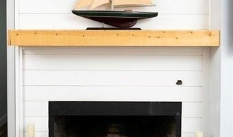 38 Hilltop Ave Cottage, Middletown, RI 02842