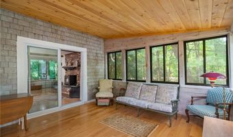 105 Newell Dr, Cumberland, RI 02864