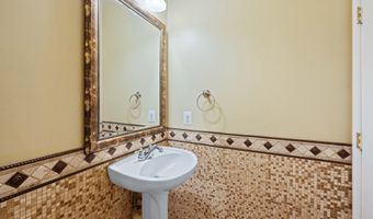 7517 LINDBERG Dr, Alexandria, VA 22306