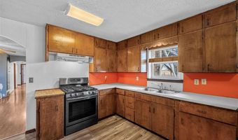 322 S Hilltop Rd, Apache, OK 73006