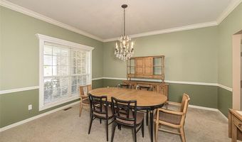 573 Castle Ridge Dr, Ballwin, MO 63021