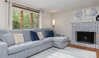 27 Grafton Dr, Bedford, NH 03110