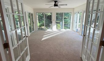 1324 WALNUT SHADE Rd, Dover, DE 19901