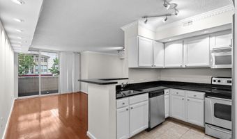 880 N POLLARD St N 224, Arlington, VA 22203