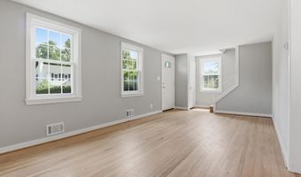 934 N LONGFELLOW St, Arlington, VA 22205