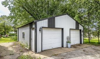 124 S Park St, Alma Center, WI 54611