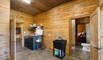 1050 SE 8th St, Atkins, AR 72823