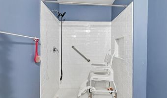 14 Fox Hollow Dr, Auburn, ME 04210