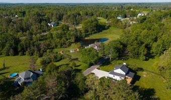 8047 Lavelle Rd, Athens, OH 45701