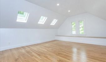 247 Hale St 2, Beverly, MA 01915