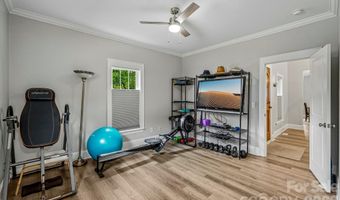 611 E 37th St, Charlotte, NC 28205