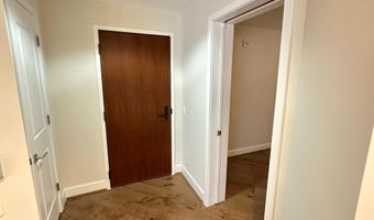 7171 WOODMONT Ave 606, Bethesda, MD 20815