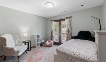 3124 Greenwood Rd, Ames, IA 50014