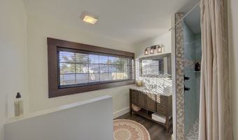 405 W Avenue E, Alpine, TX 79830