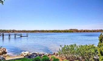 11 Henry Dr, Barrington, RI 02806