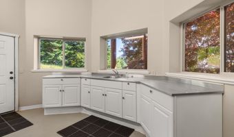 99075 MCVAY CREEK Rd, Brookings, OR 97415