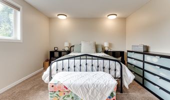 2790 32ND St, Springfield, OR 97477