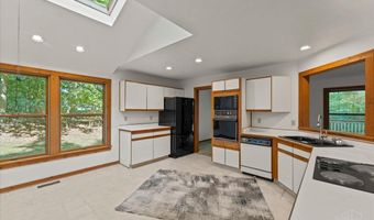 3505 Holly Ridge Dr, Cincinnati, OH 45255