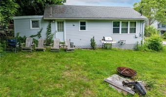 7 Broadview Ave, Bristol, RI 02809