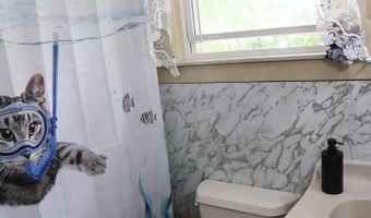 4 Amherst St, Augusta, ME 04330