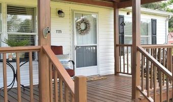7725 Medical Center Rd, Axton, VA 24054