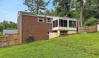 6927 FERN Ln, Annandale, VA 22003