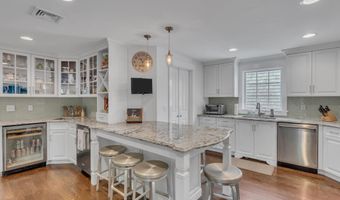 35 Bristol Pl, Bay Head, NJ 08742