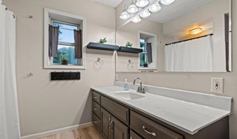 W5801 CTY RD O, Appleton, WI 54913